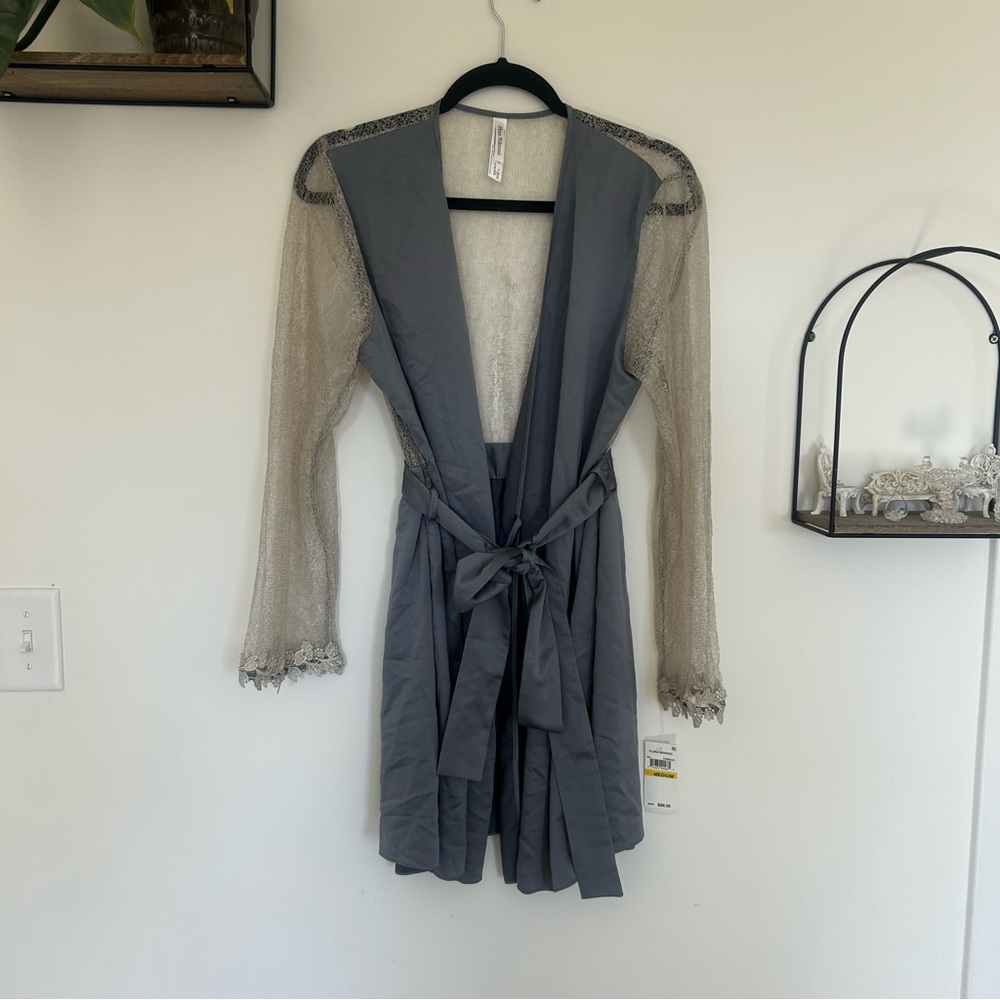 NWT Flora Nikrooz Long Lace Sleeve Blue Robe Size Medium